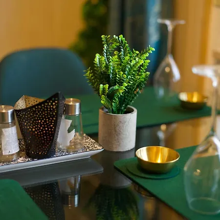 Stilvolle 4 Oase Mit Kunst Ruhe 500 Qm Privatgarten Und Highspeed Wlan (adults Only) Apartmán