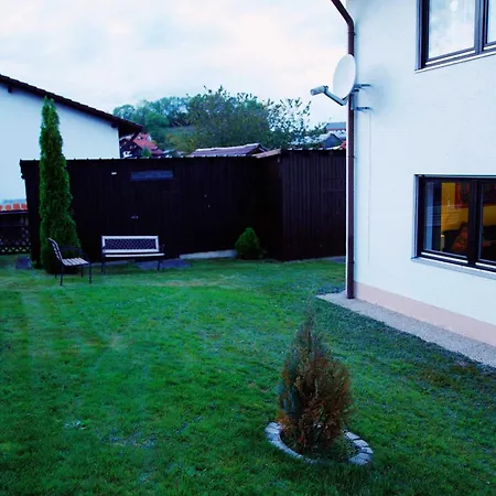 Stilvolle 4 Oase Mit Kunst Ruhe 500 Qm Privatgarten Und Highspeed Wlan (adults Only)