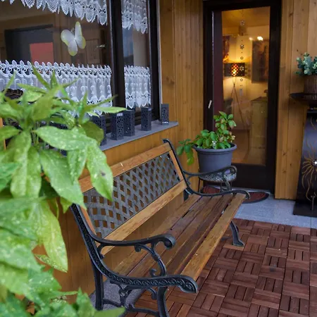 Stilvolle 4 Oase Mit Kunst Ruhe 500 Qm Privatgarten Und Highspeed Wlan (adults Only) *