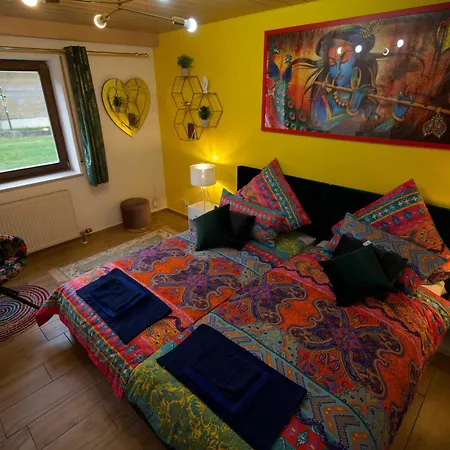 Stilvolle 4 Oase Mit Kunst Ruhe 500 Qm Privatgarten Und Highspeed Wlan (adults Only) Apartmán Grainet