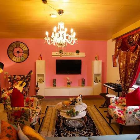 Apartmán Stilvolle 4 Oase Mit Kunst Ruhe 500 Qm Privatgarten Und Highspeed Wlan (adults Only) *